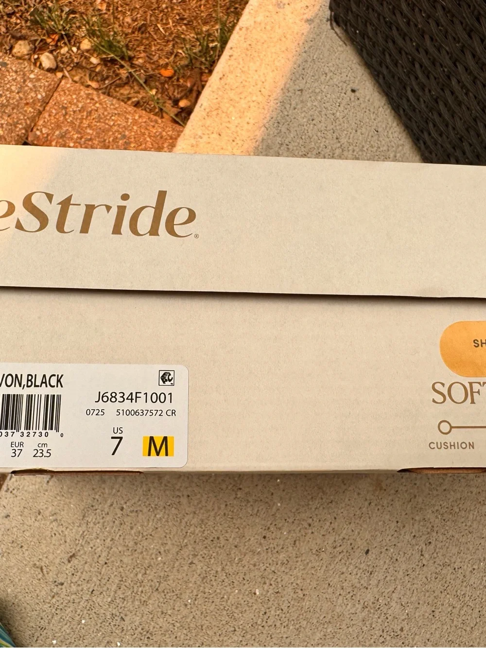 LIFESTRIDE ANKLE BOOTIES.   SIZE 7.  BRAND NEW!!!!  NOT WORN.